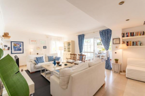 Apartment, front line beach, in Las Arenas, Bahía de Marbella